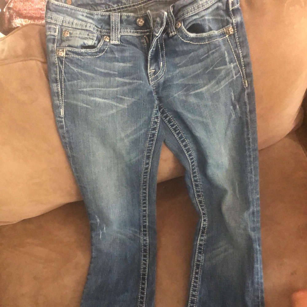 2 pairs of Miss Me authentic Jeans - Picture 3 of 4